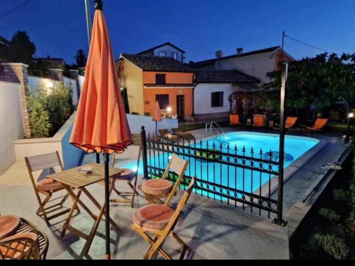 Luanas Rooms With Istrian Touch Buzet Exterior foto